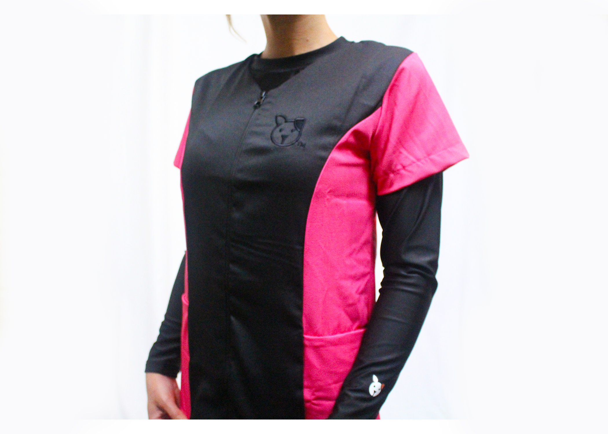 Loyalty Pet Products Colored Grooming Smocks: Black Logo