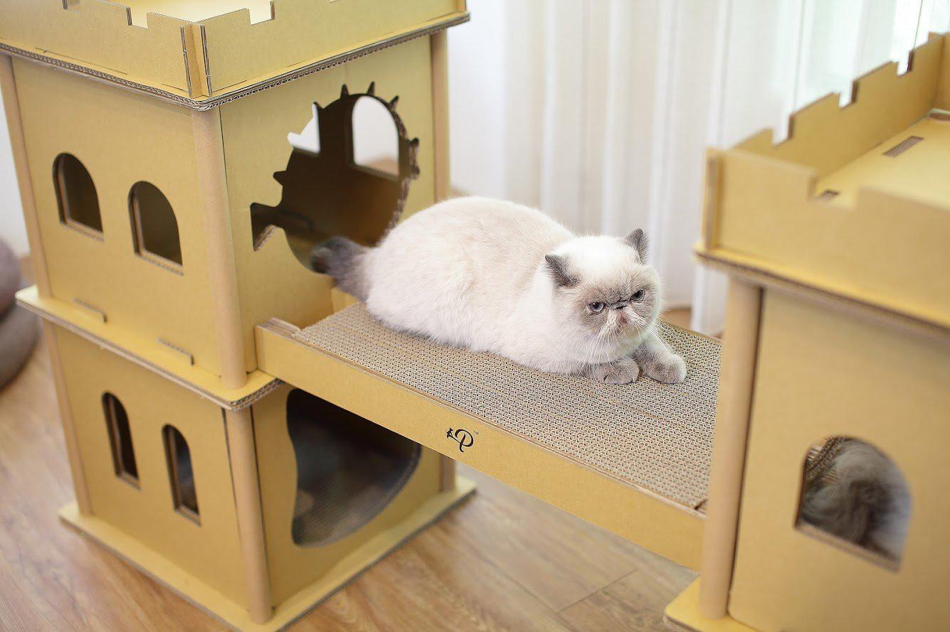 Petique London Bridge Cat House